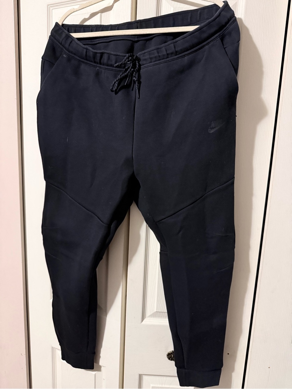 Nike Men’s Black Athletic Joggers with Drawstring Waist